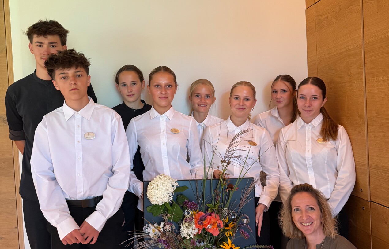Lehrlinge mit Projekt im Nesslerhof