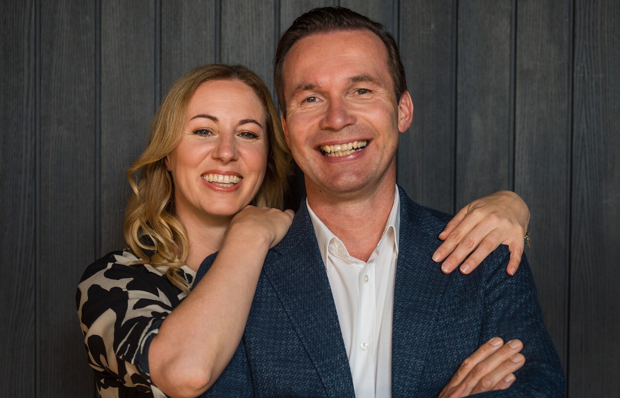 Tina und Hermann Neudegger in Tracht im Hotel Nesslerhof, Großarl